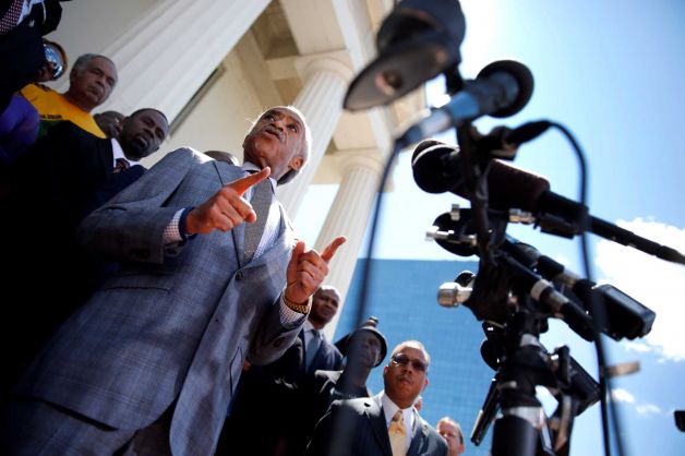 SharptoninFergusonMikeBrownShooting.rastafari.tv